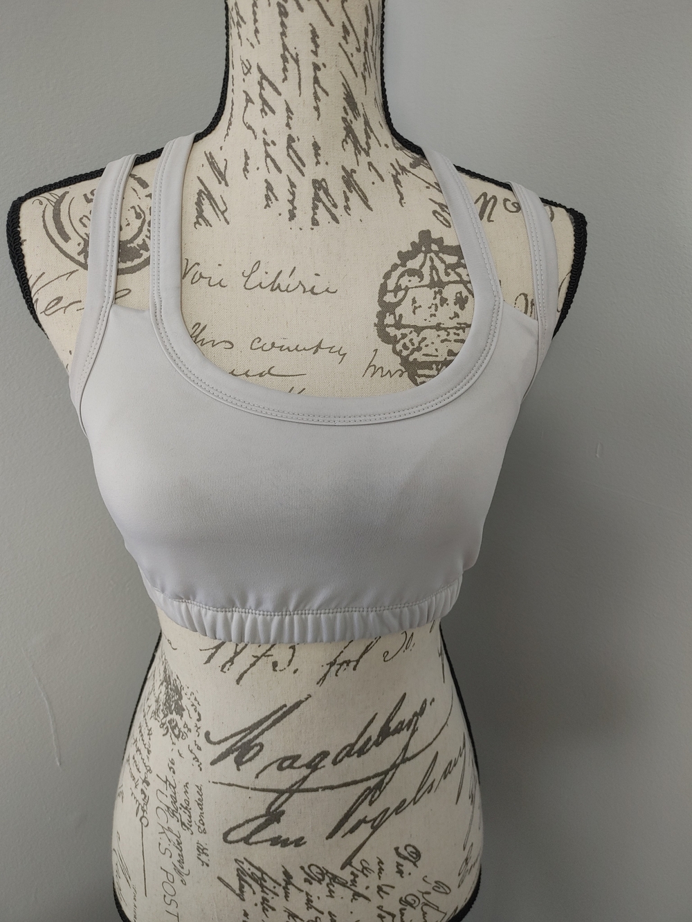 KIAVA White Racerback Scoop Sports Bra